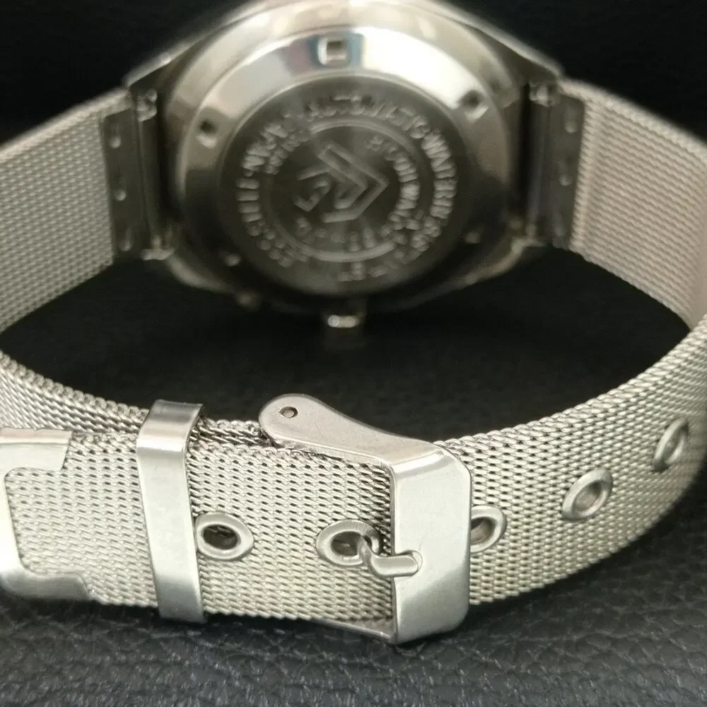 Vintage 1976 Ricoh Automatic Mens Silver Watch W/daydate & Red accents